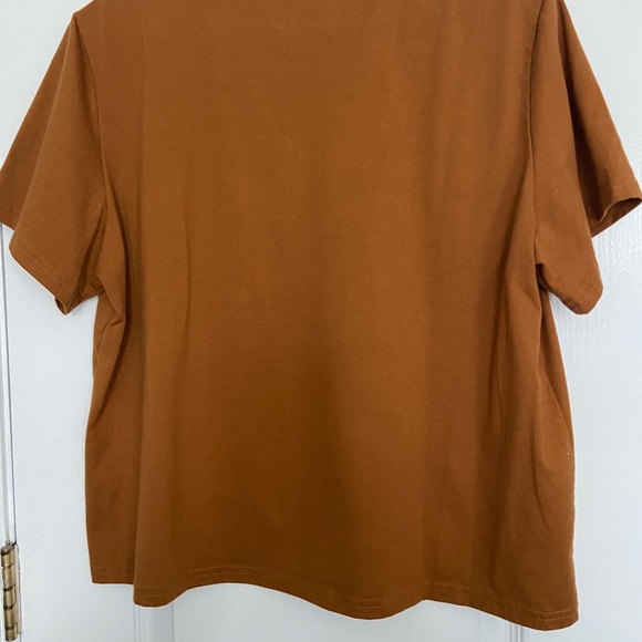 Women’s tee - Picture 4 of 4